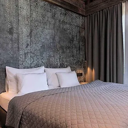 Going Triple A West Hotel 4*