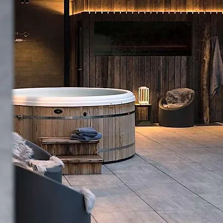Hotel Going Triple A West 4*